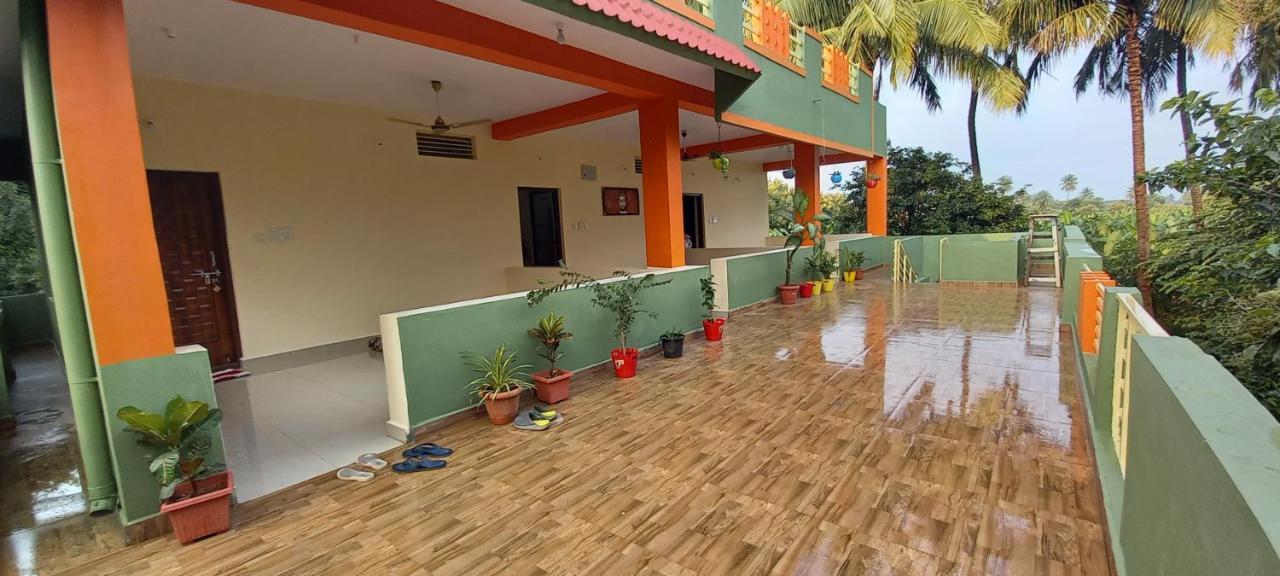 Saptami Hampi Homestay エクステリア 写真