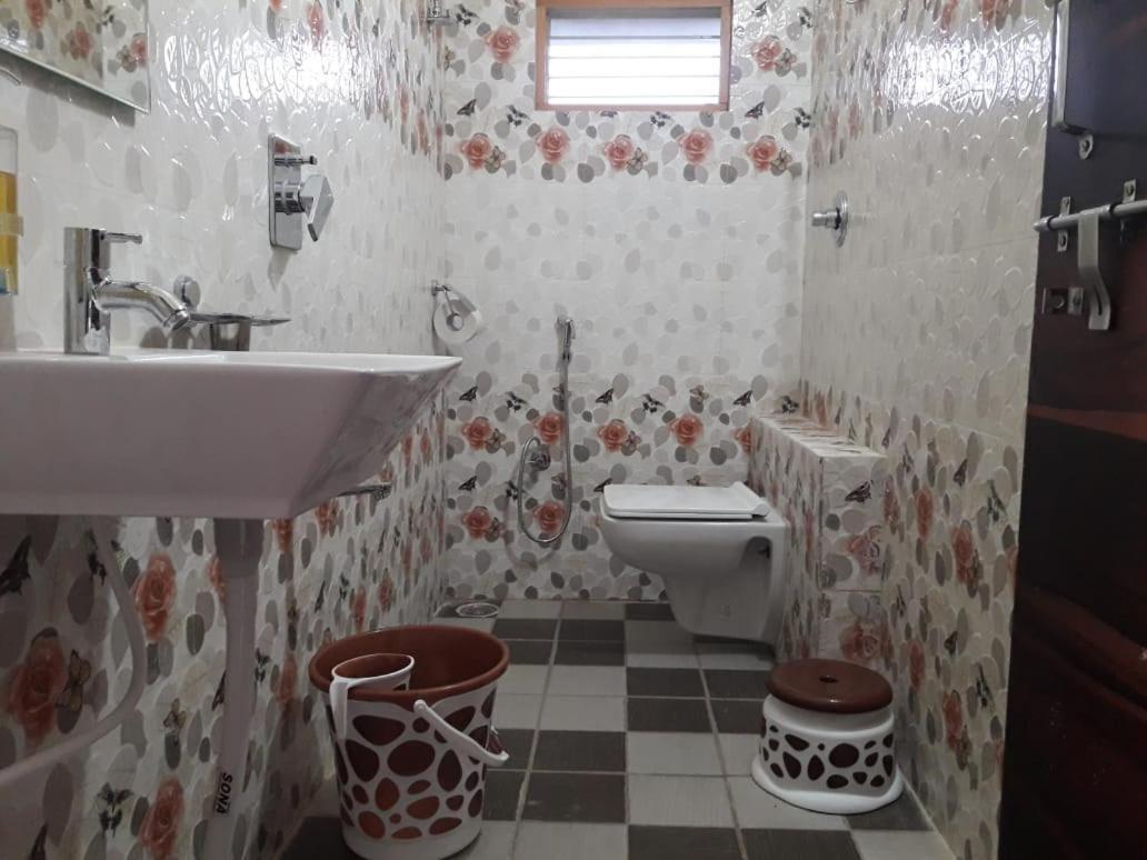 Saptami Hampi Homestay エクステリア 写真