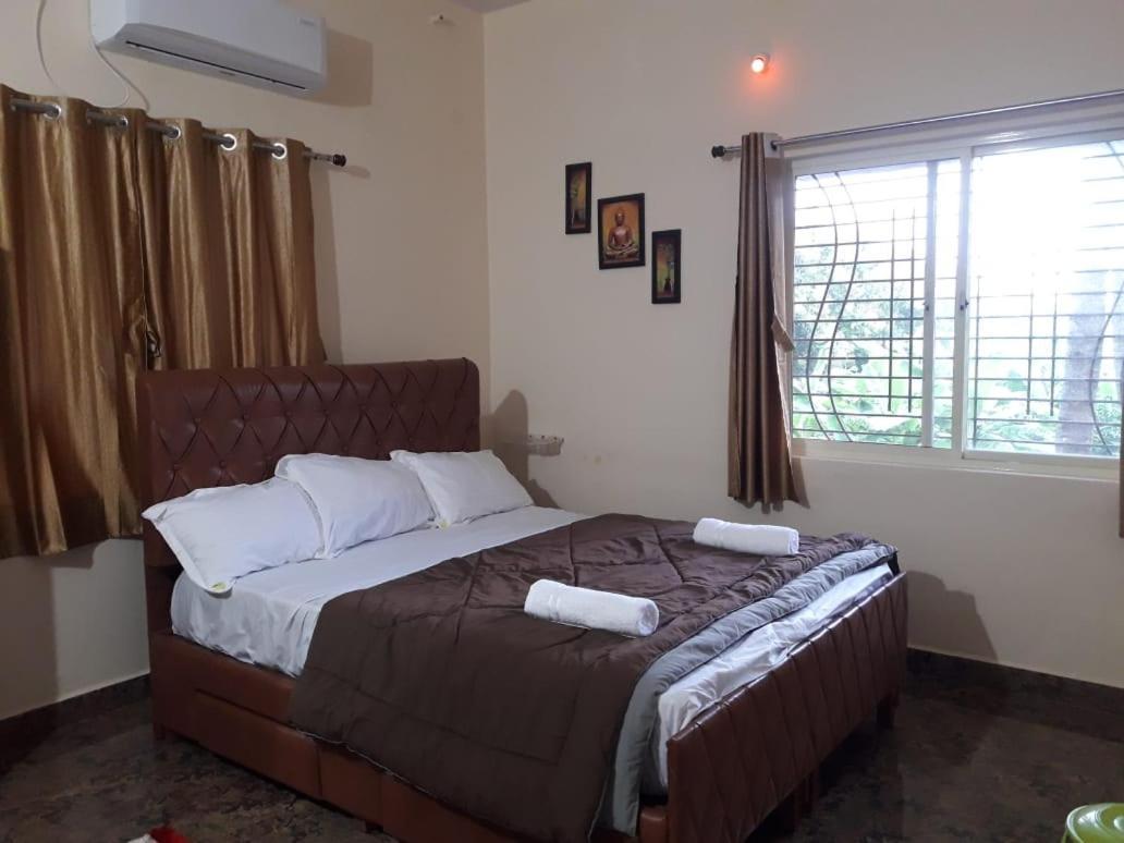 Saptami Hampi Homestay エクステリア 写真