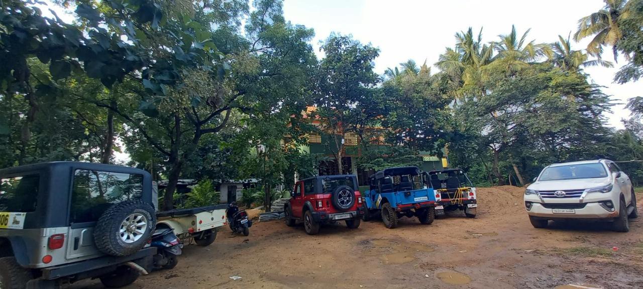 Saptami Hampi Homestay エクステリア 写真