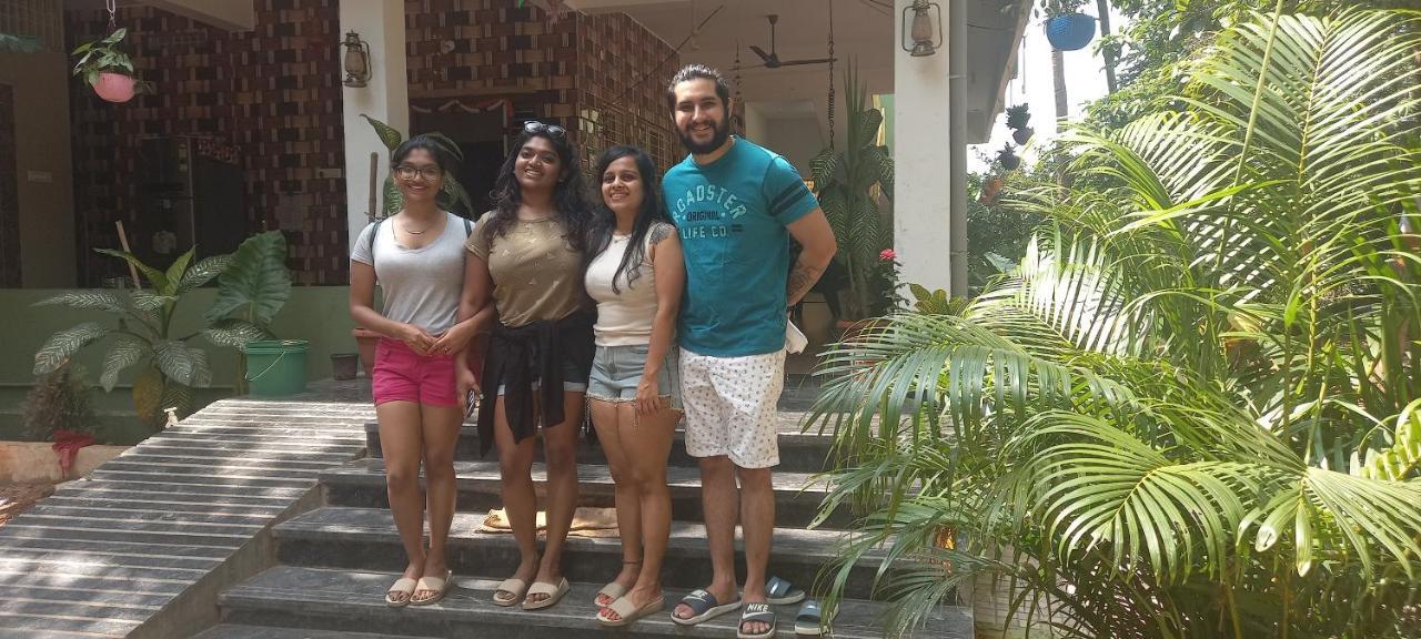 Saptami Hampi Homestay エクステリア 写真