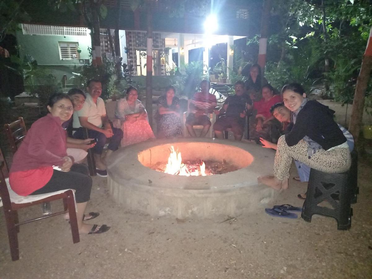 Saptami Hampi Homestay エクステリア 写真