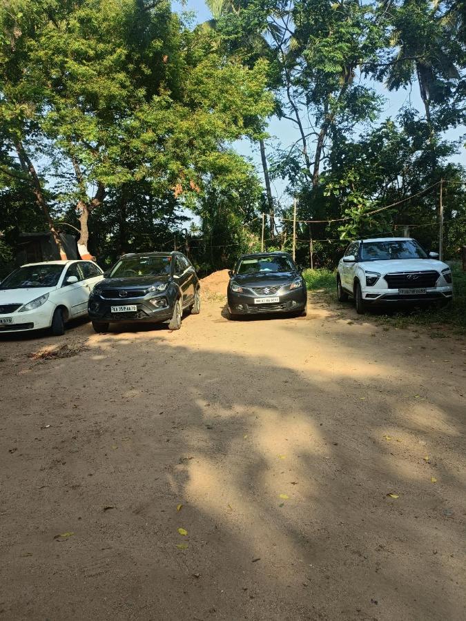 Saptami Hampi Homestay エクステリア 写真